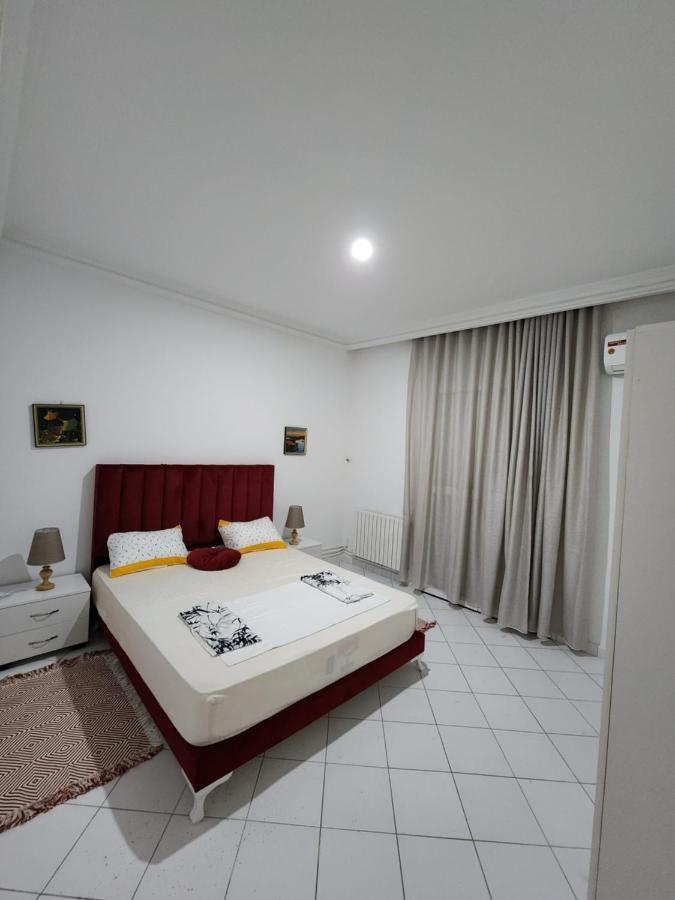 Duplex Bien Equipe Securise Avec Jardin Et Veranda La Marsa Exteriör bild