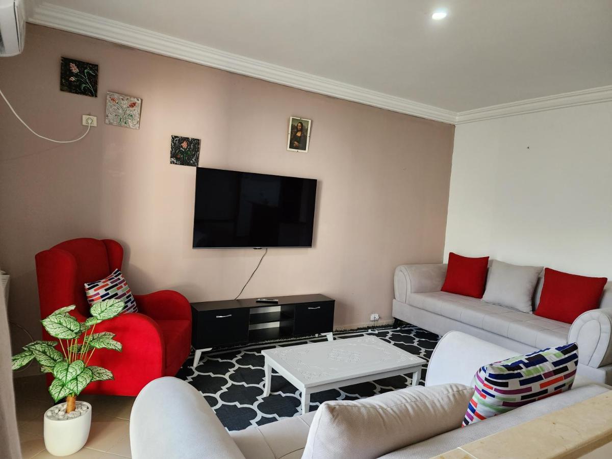 Duplex Bien Equipe Securise Avec Jardin Et Veranda La Marsa Exteriör bild