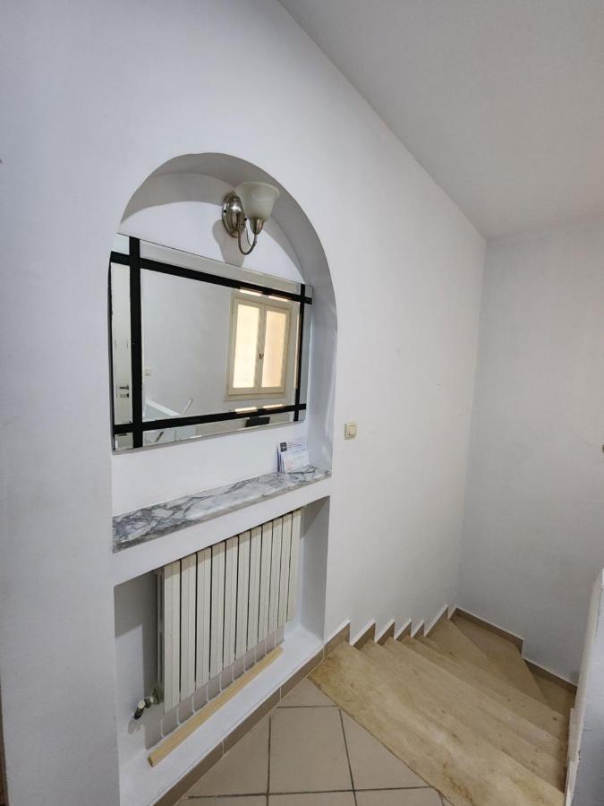 Duplex Bien Equipe Securise Avec Jardin Et Veranda La Marsa Exteriör bild
