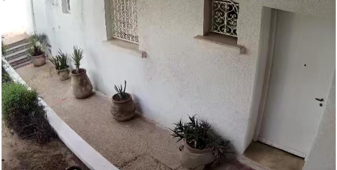 Duplex Bien Equipe Securise Avec Jardin Et Veranda La Marsa Exteriör bild